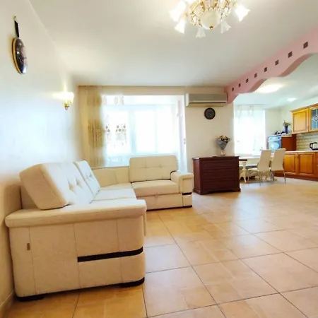 аркадия просторная 140 м у моря