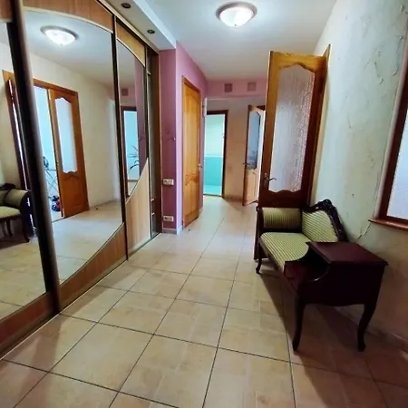 Apartment аркадия просторная 140 м у моря