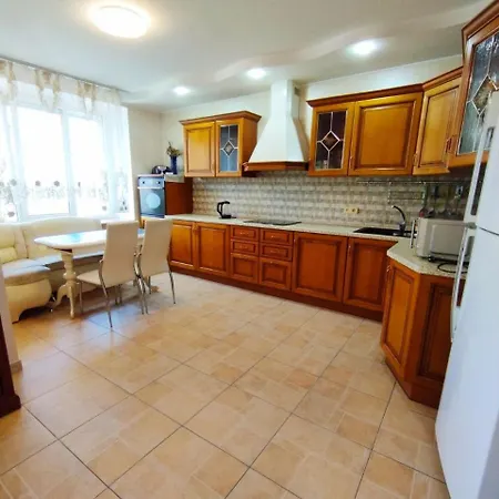 аркадия просторная 140 м у моря *